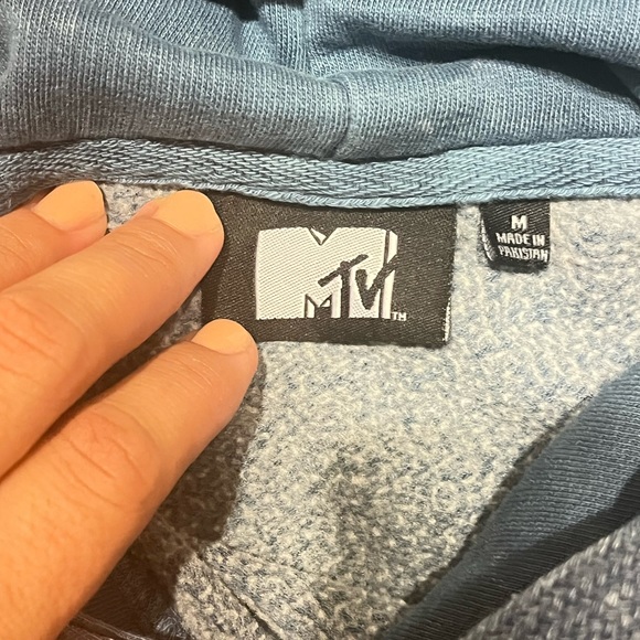 MTV Music Television blue cropped hoodie with animal leopard print logo Sz. M - Picture 6 of 6